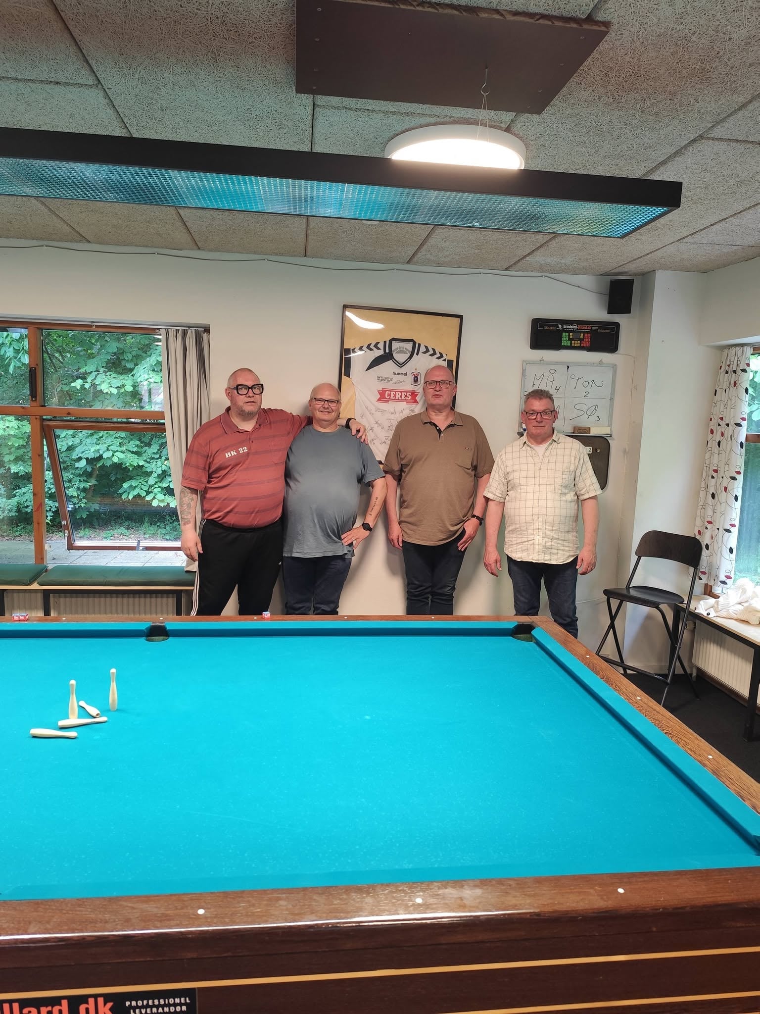1. Pladsen. Ymer Nielsen
2. Pladsen. Tonny
3. Pladsen. Søren Brogner
4. Pladsen. Michael Maabjerg
En smuk afslutning på Billardens uge 💪 💪
Altid tak til fantastiske
Grindsted Billard Og Minigolf et perfekt sted, at få konge service og kvalitets arbejde udført..